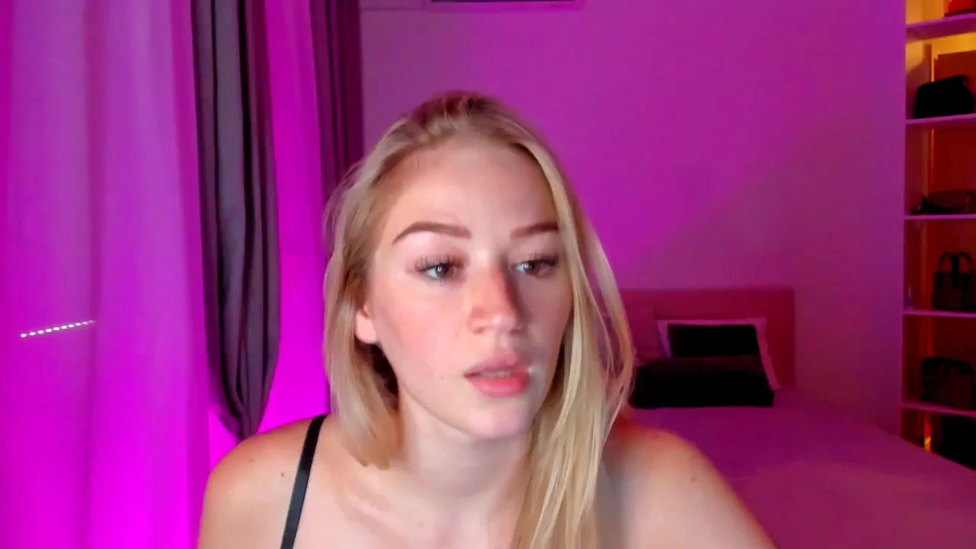 Gallery image thumbnail from CheckmyPeach's myfreecams stream on, 09/01/2024, 16:12 image 4 of 20