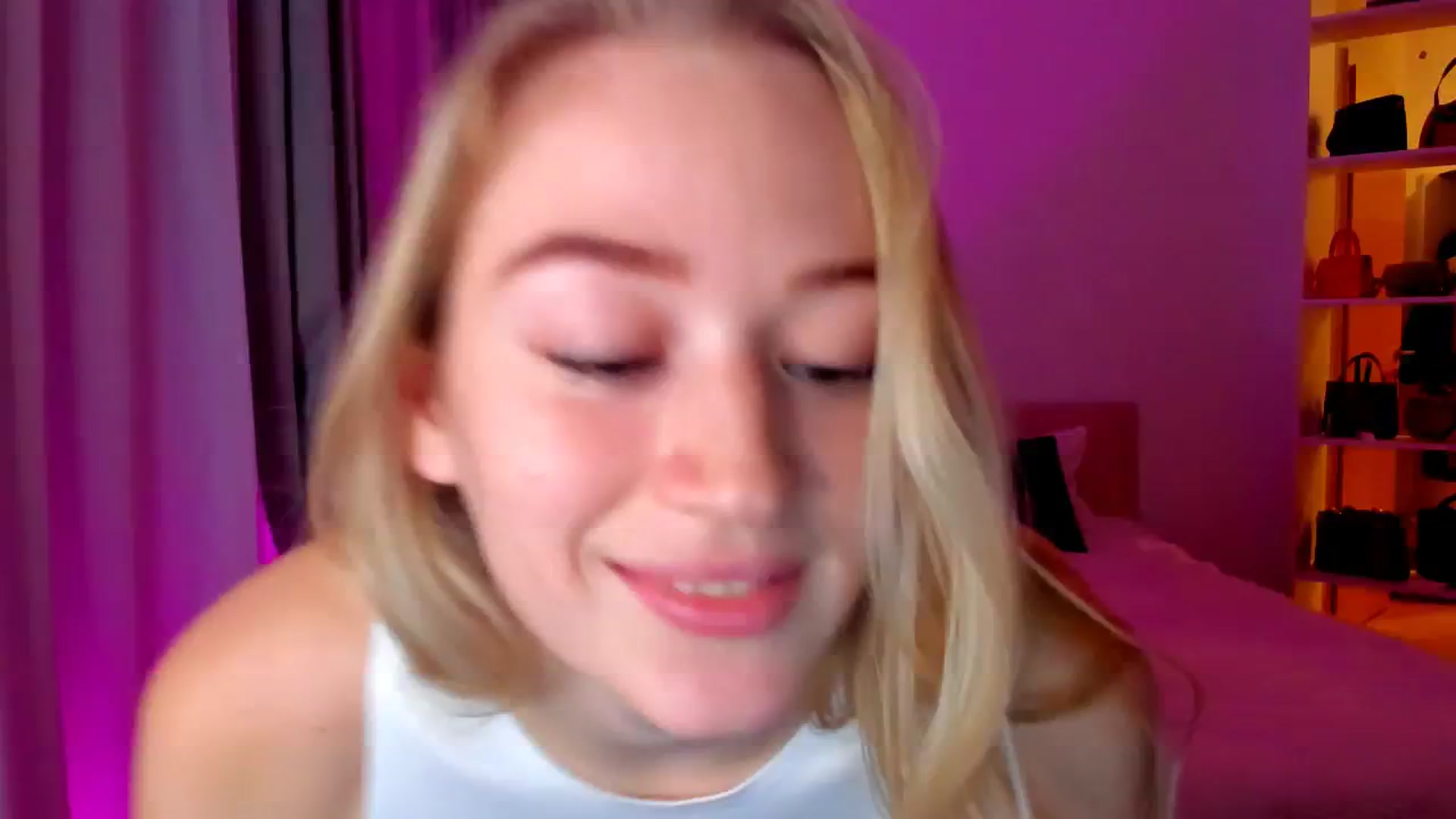 Gallery image thumbnail from CheckmyPeach's myfreecams stream on, 10/27/2024, 19:53 image 8 of 20
