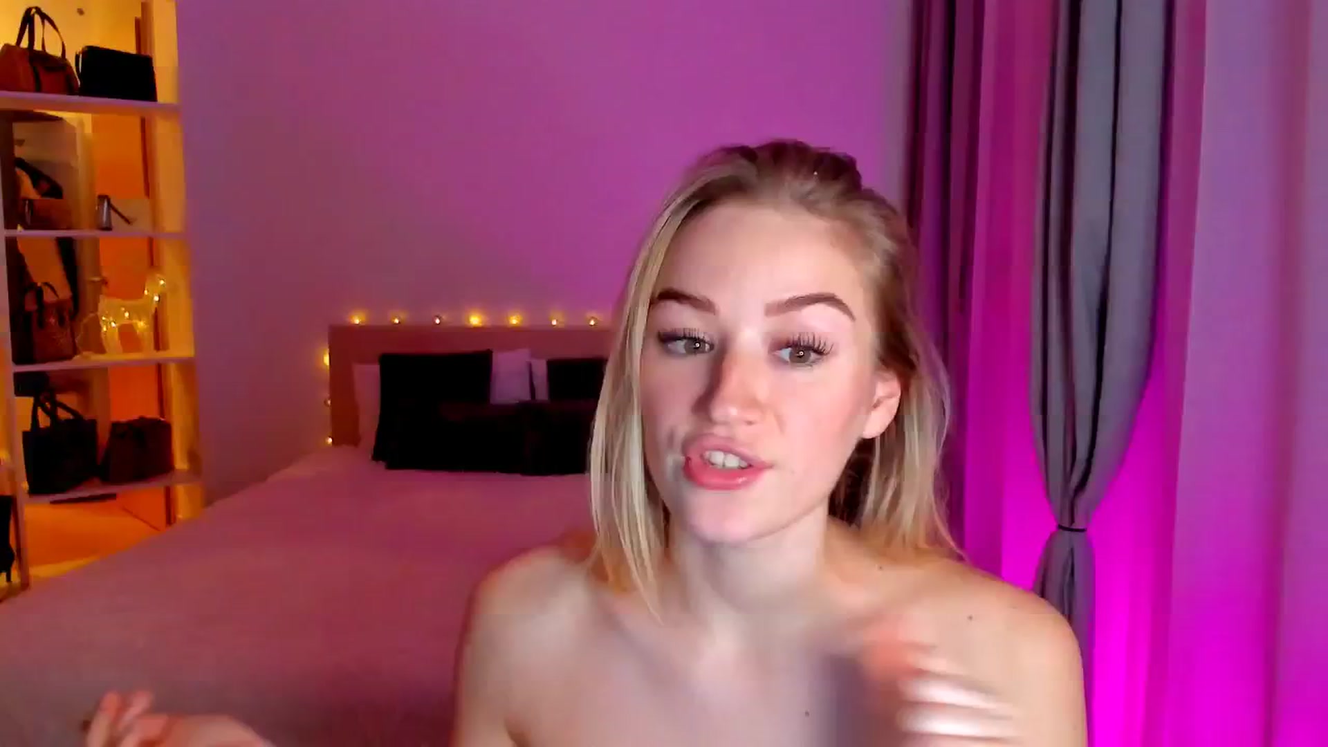 Gallery image thumbnail from CheckmyPeach's myfreecams stream on, 11/23/2024, 19:24 image 20 of 20