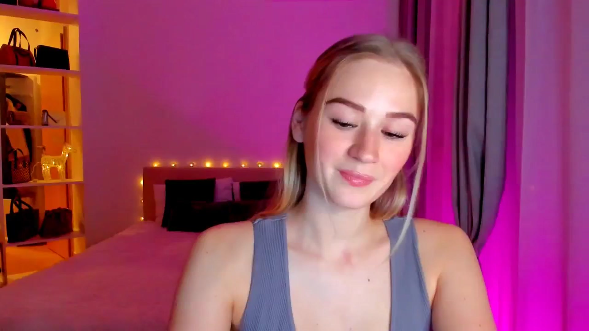 Gallery image thumbnail from CheckmyPeach's myfreecams stream on, 11/23/2024, 19:24 image 3 of 20