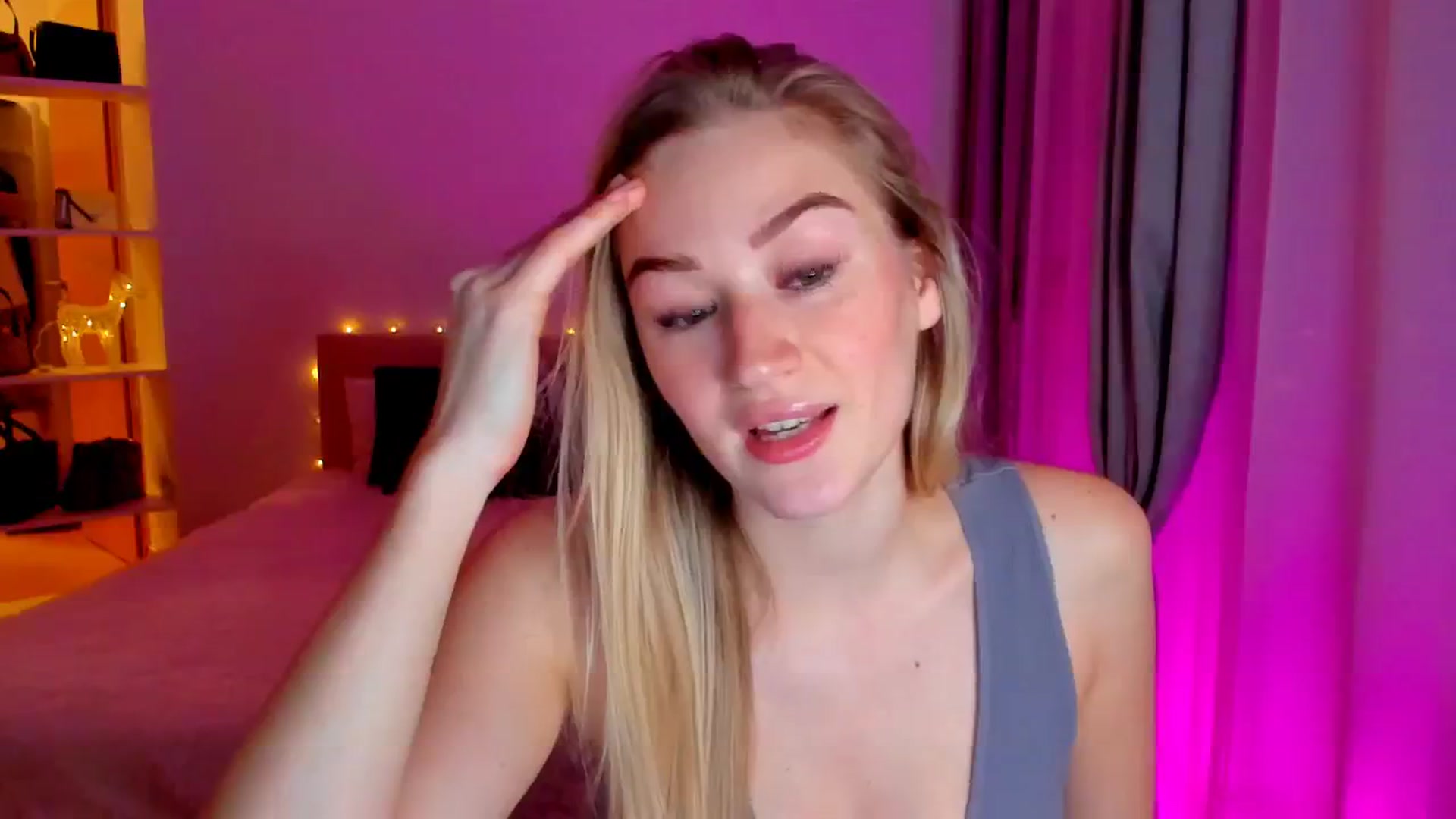 Gallery image thumbnail from CheckmyPeach's myfreecams stream on, 11/23/2024, 19:24 image 7 of 20