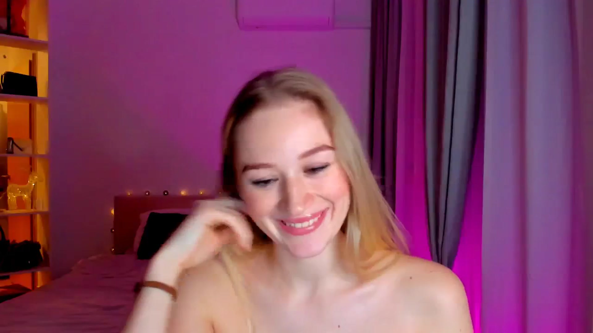Gallery image thumbnail from CheckmyPeach's myfreecams stream on, 12/07/2024, 18:12 image 20 of 20