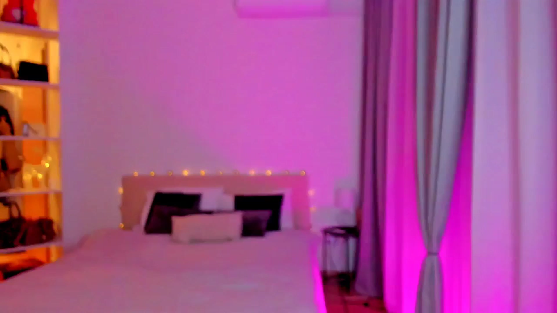Gallery image thumbnail from CheckmyPeach's myfreecams stream on, 12/07/2024, 18:12 image 4 of 20