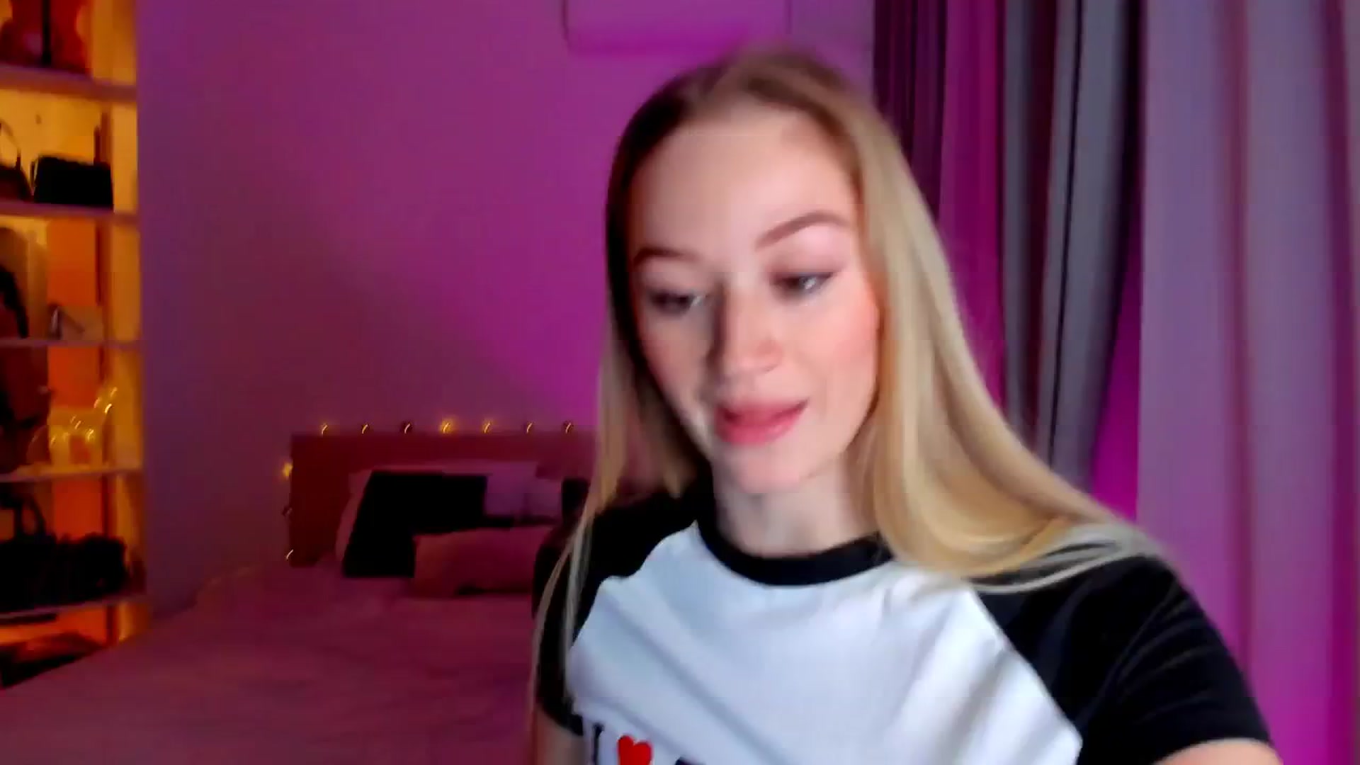 Gallery image thumbnail from CheckmyPeach's myfreecams stream on, 12/07/2024, 18:12 image 1 of 20