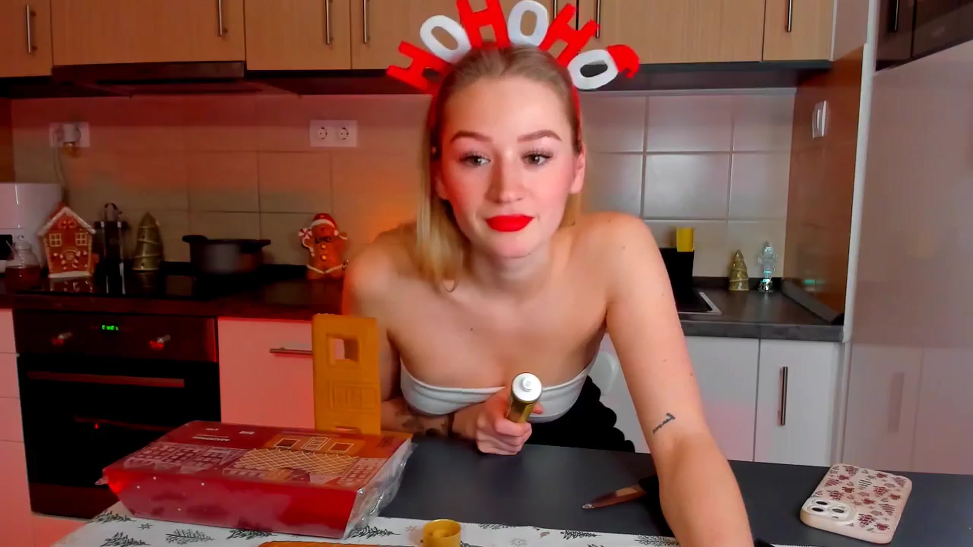 Gallery image thumbnail from CheckmyPeach's myfreecams stream on, 12/22/2024, 17:19 image 5 of 20