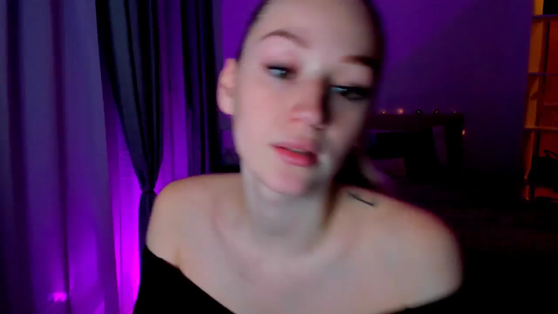 Gallery image thumbnail from CheckmyPeach's myfreecams stream on, 12/28/2024, 17:10 image 2 of 20