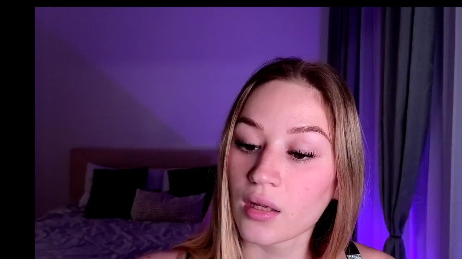 Gallery image thumbnail from CheckmyPeach's myfreecams stream on, 02/01/2025, 09:38 image 13 of 20