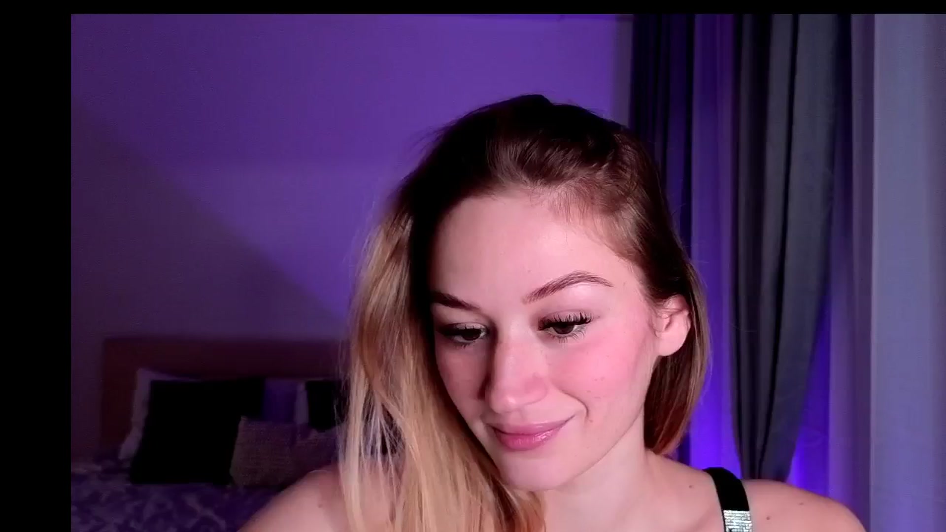 Gallery image thumbnail from CheckmyPeach's myfreecams stream on, 02/01/2025, 09:38 image 7 of 20
