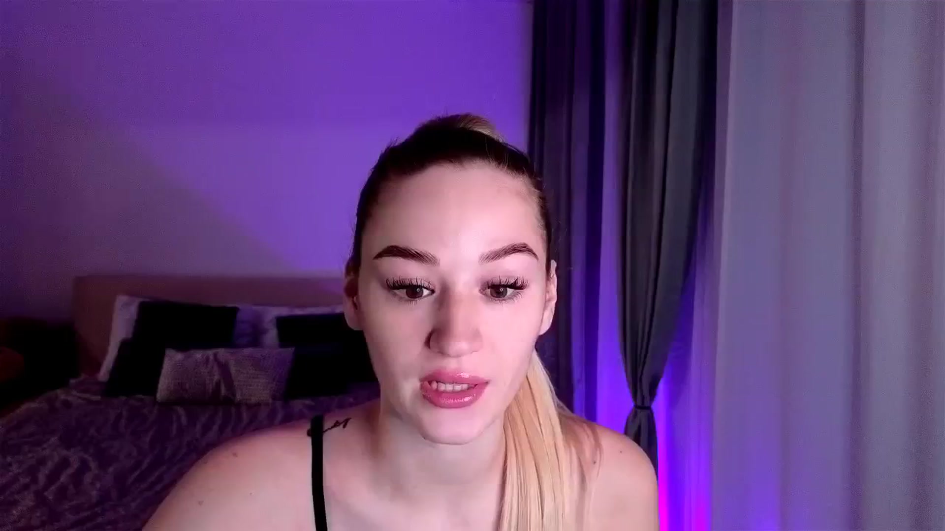 Gallery image thumbnail from CheckmyPeach's myfreecams stream on, 02/18/2025, 06:09 image 6 of 20