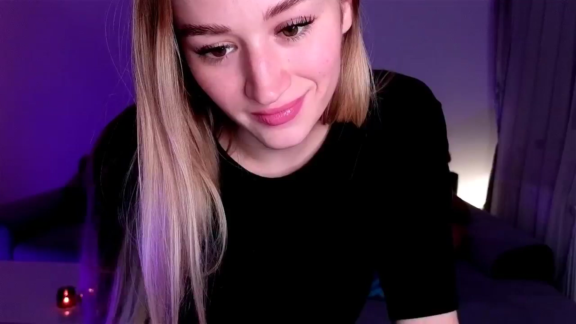 Gallery image thumbnail from CheckmyPeach's myfreecams stream on, 03/08/2025, 21:18 image 14 of 20