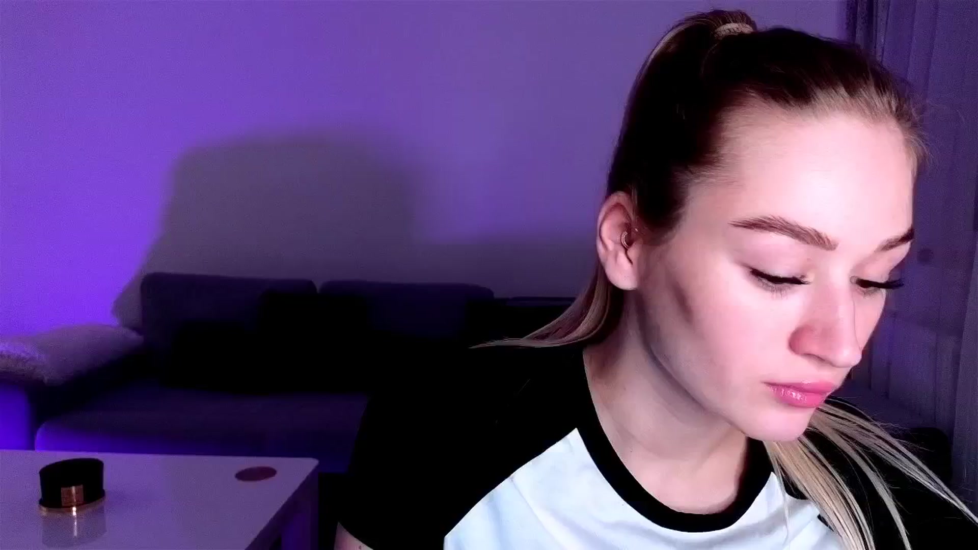 Gallery image thumbnail from CheckmyPeach's myfreecams stream on, 03/16/2025, 15:47 image 2 of 20