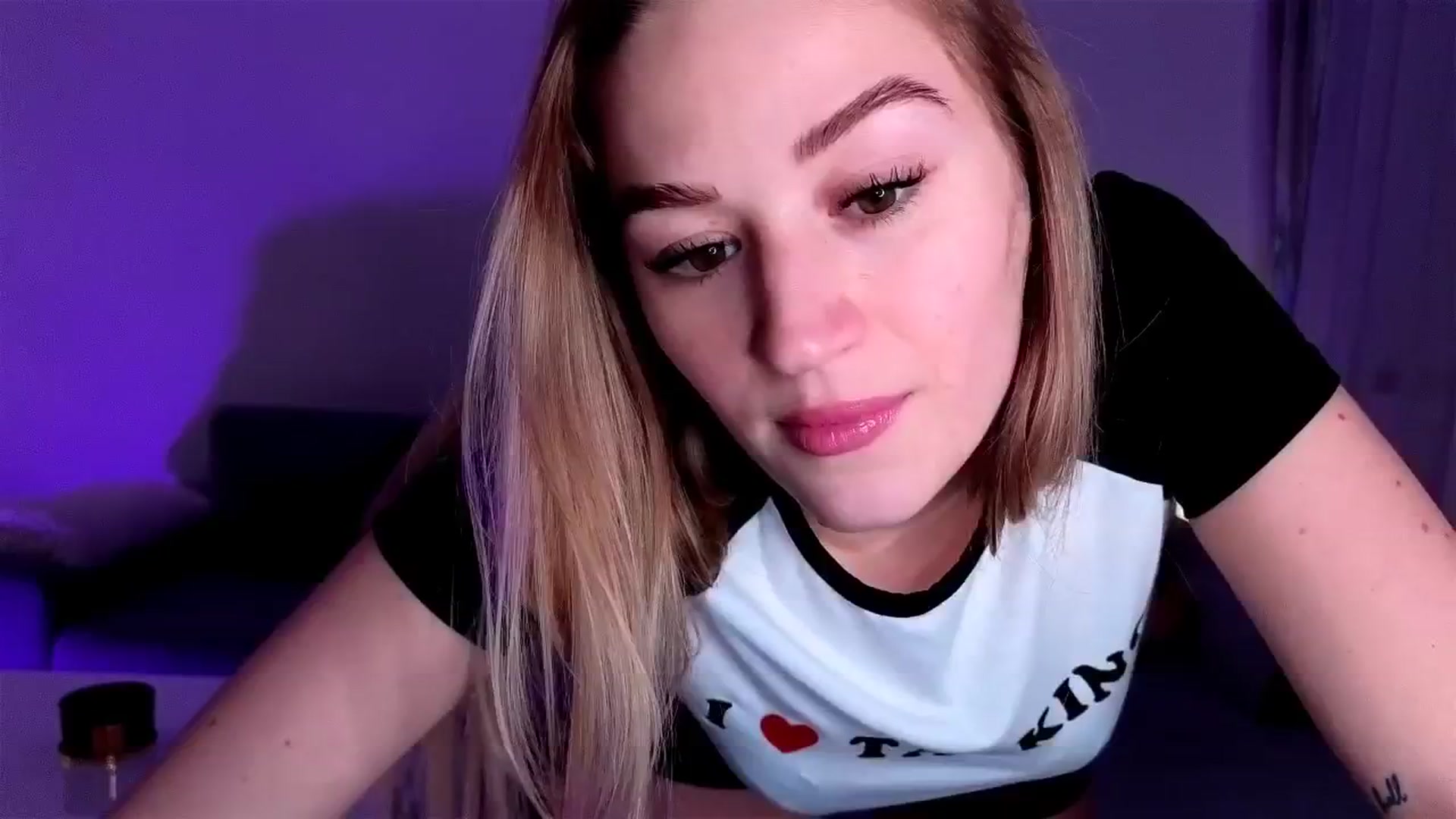 Gallery image thumbnail from CheckmyPeach's myfreecams stream on, 03/16/2025, 15:47 image 5 of 20