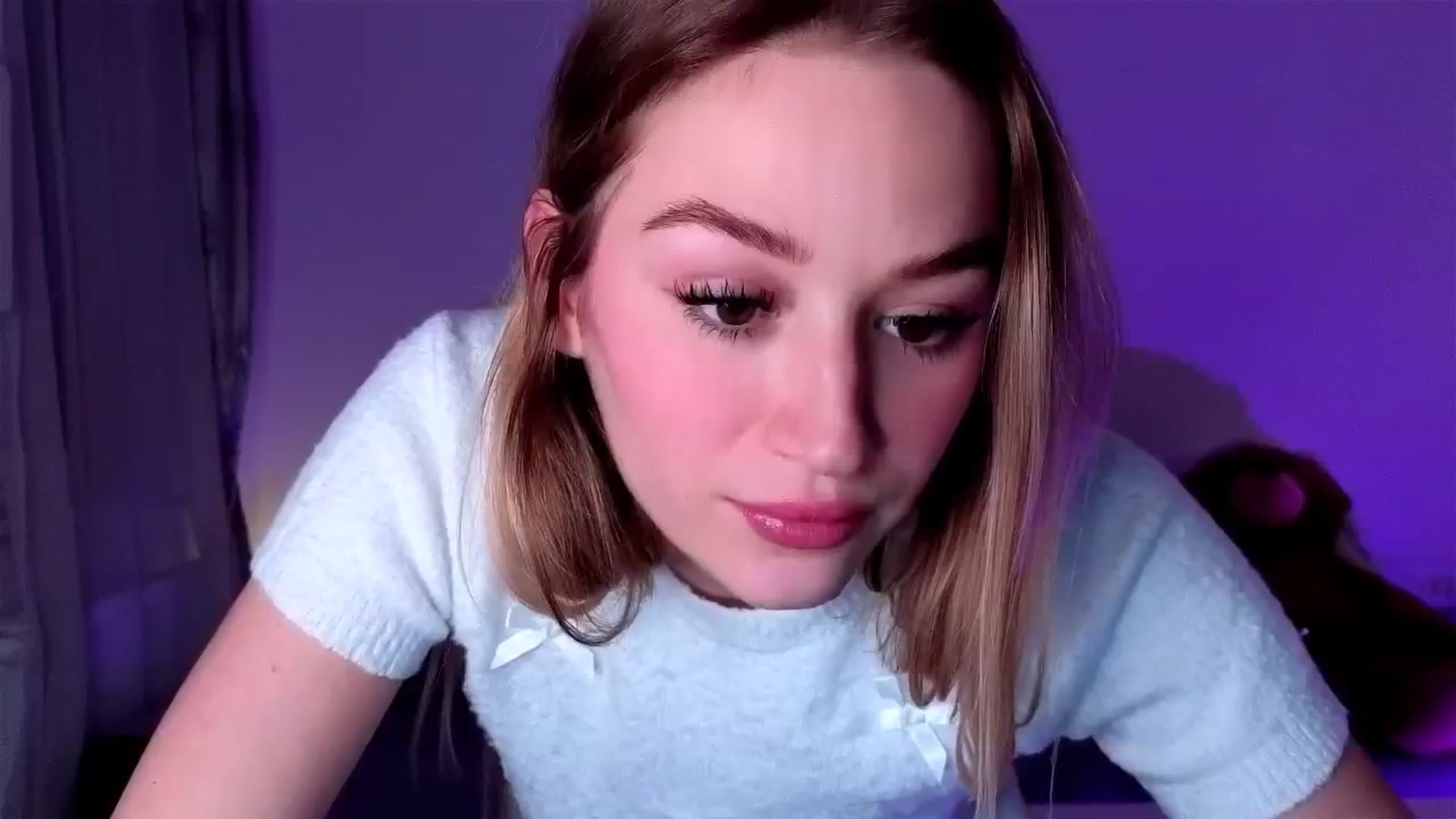 Gallery image thumbnail from CheckmyPeach's myfreecams stream on, 04/05/2025, 19:17 image 5 of 20