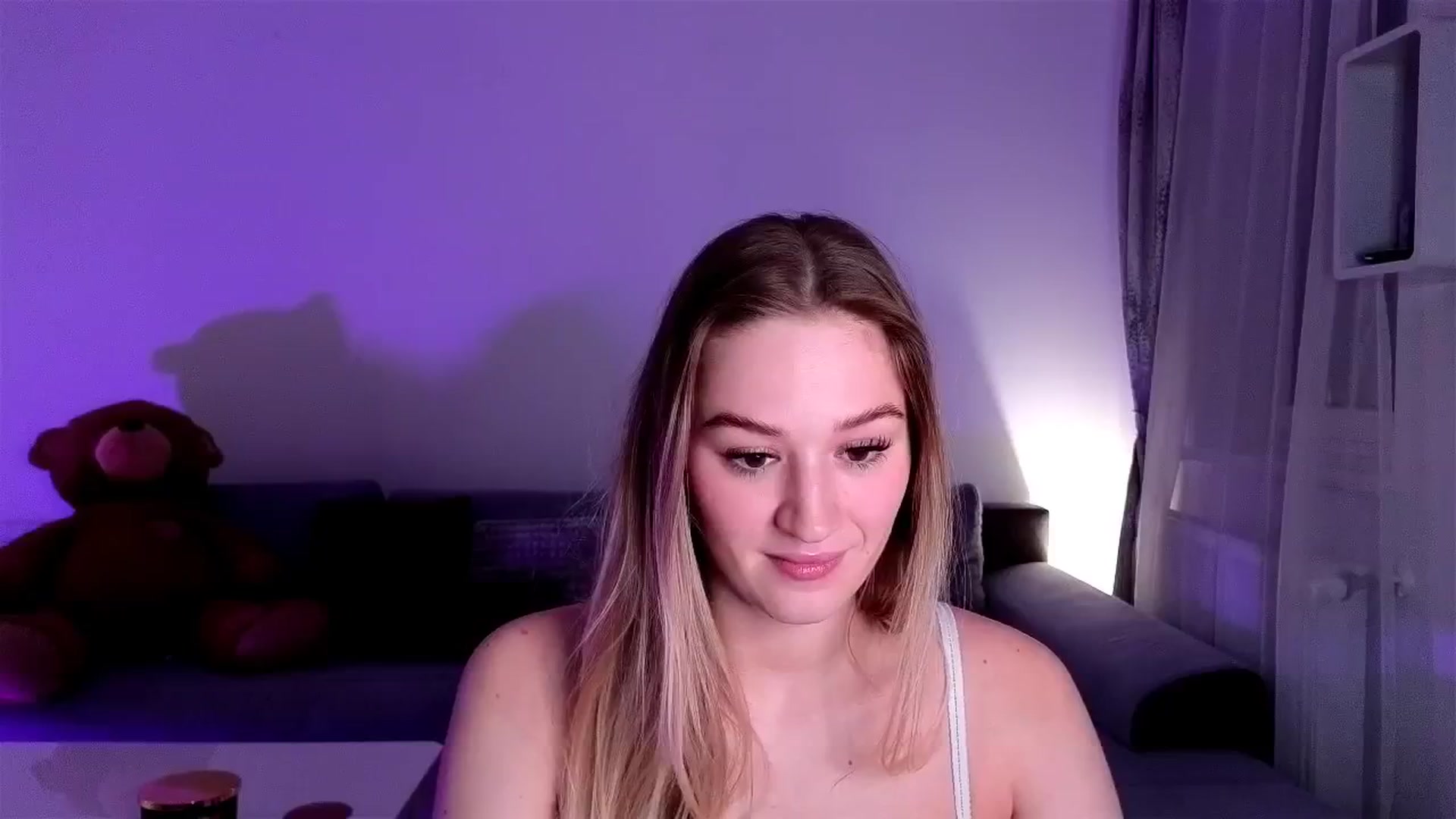 Gallery image thumbnail from CheckmyPeach's myfreecams stream on, 04/07/2025, 21:22 image 7 of 20