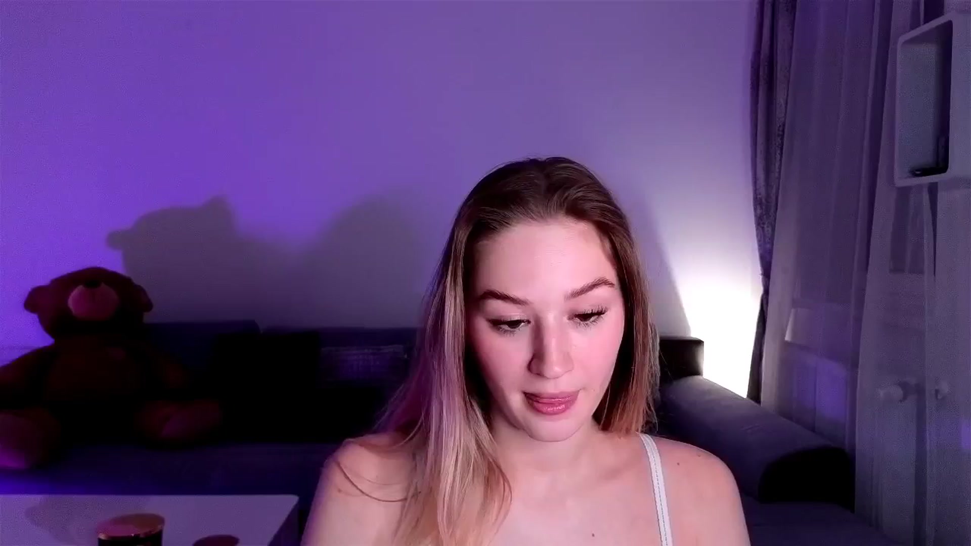 Gallery image thumbnail from CheckmyPeach's myfreecams stream on, 04/07/2025, 21:22 image 6 of 20