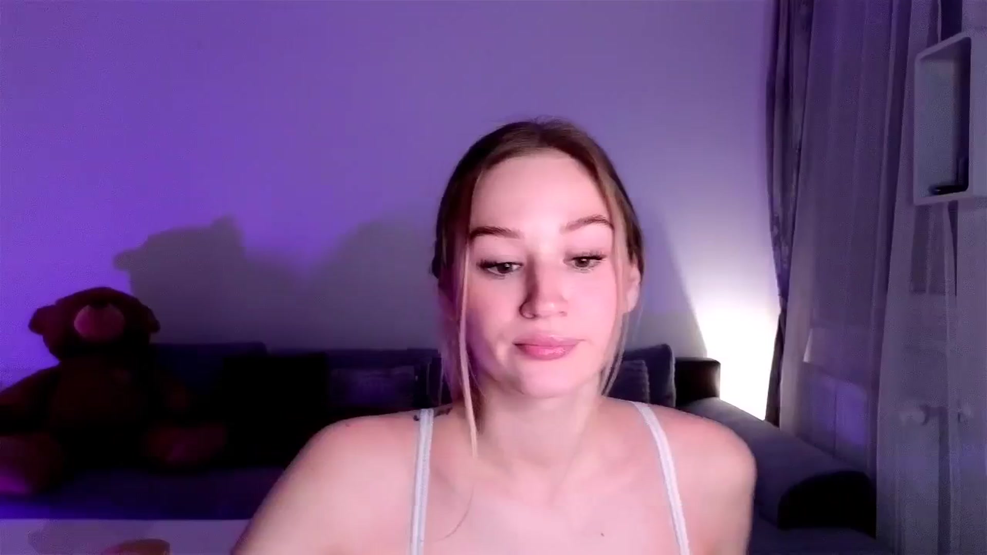 Gallery image thumbnail from CheckmyPeach's myfreecams stream on, 04/07/2025, 22:40 image 19 of 20