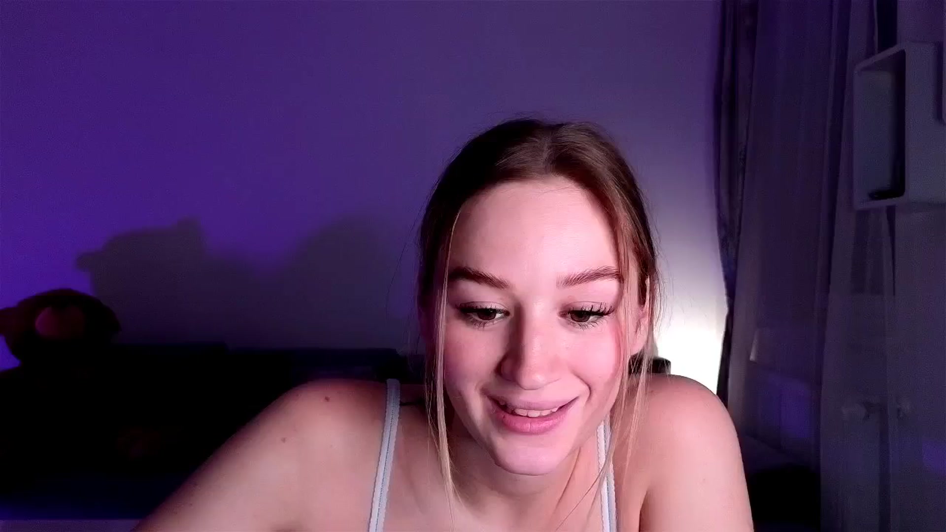 Gallery image thumbnail from CheckmyPeach's myfreecams stream on, 04/07/2025, 23:24 image 19 of 20