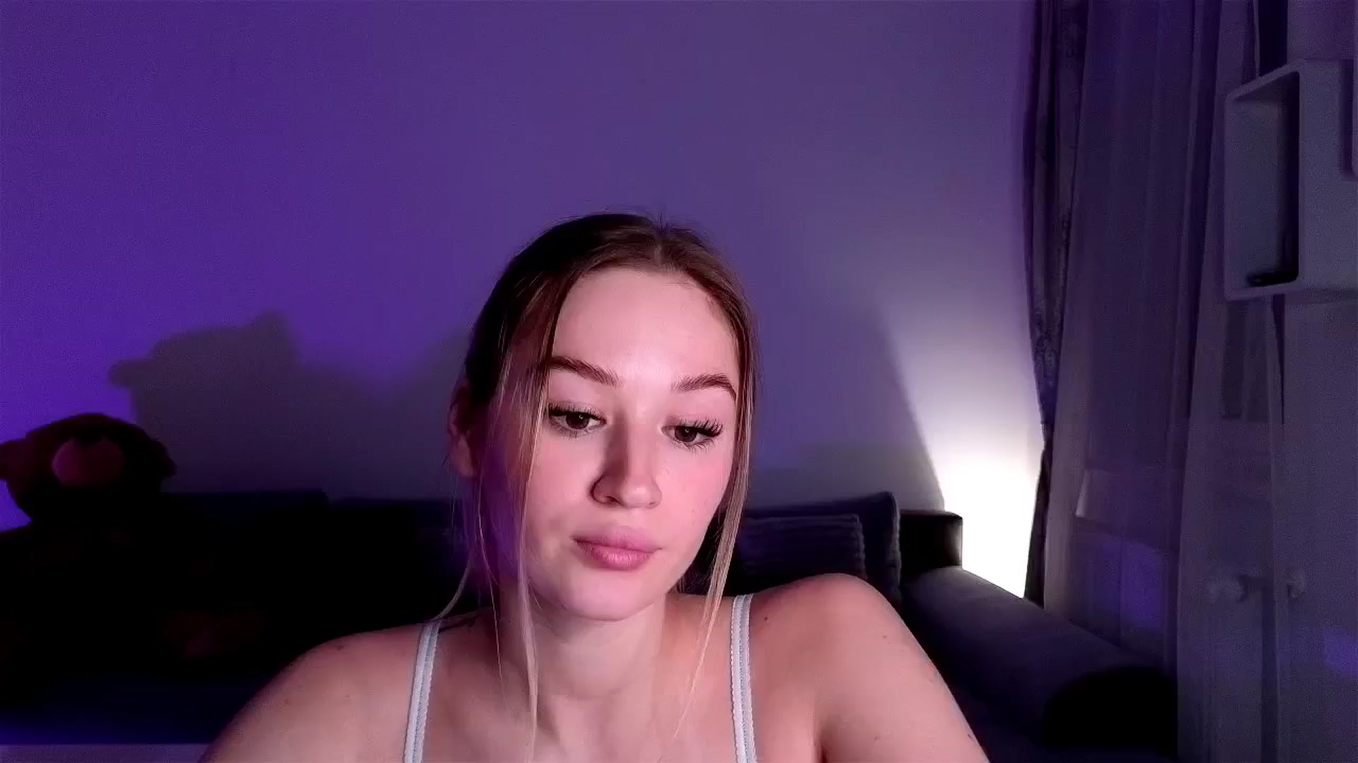 Gallery image thumbnail from CheckmyPeach's myfreecams stream on, 04/07/2025, 23:24 image 17 of 20
