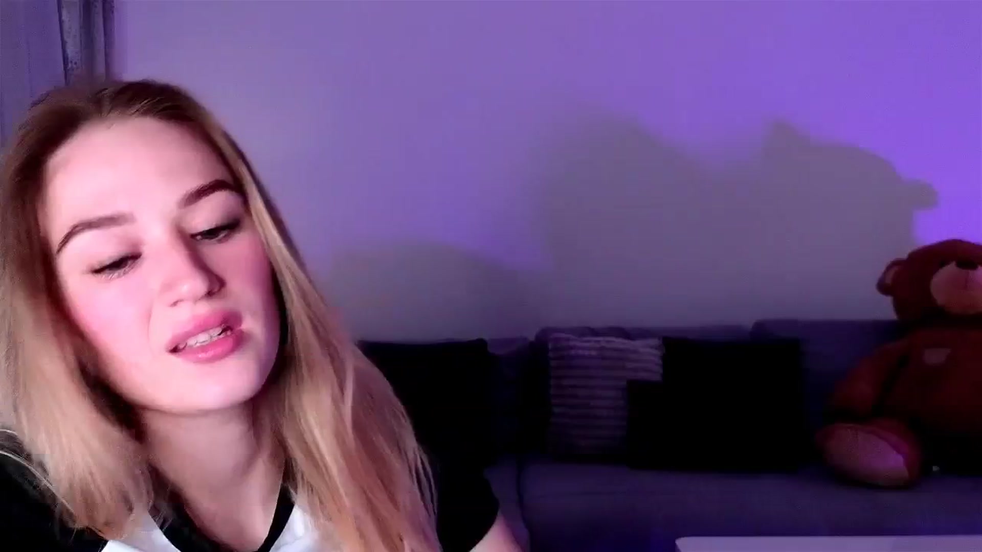 Gallery image thumbnail from CheckmyPeach's myfreecams stream on, 04/10/2025, 20:29 image 20 of 20