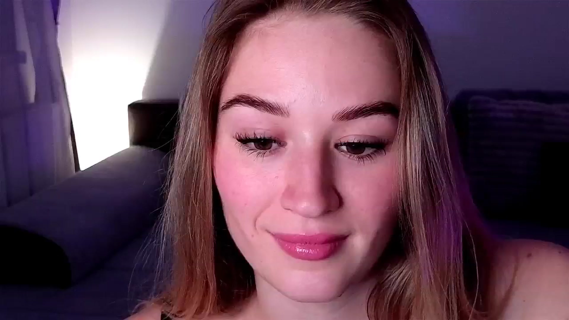 Gallery image thumbnail from CheckmyPeach's myfreecams stream on, 04/10/2025, 22:18 image 7 of 20