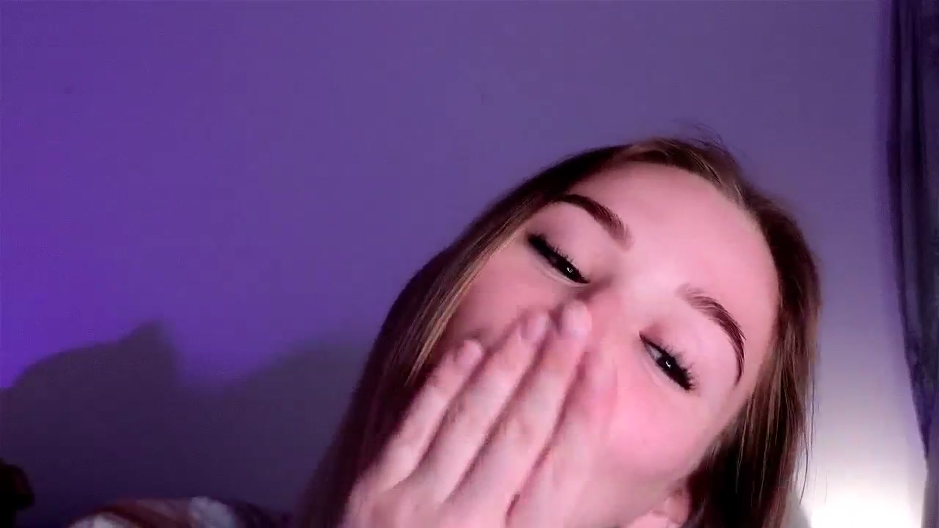 Gallery image thumbnail from CheckmyPeach's myfreecams stream on, 04/13/2025, 16:36 image 3 of 20