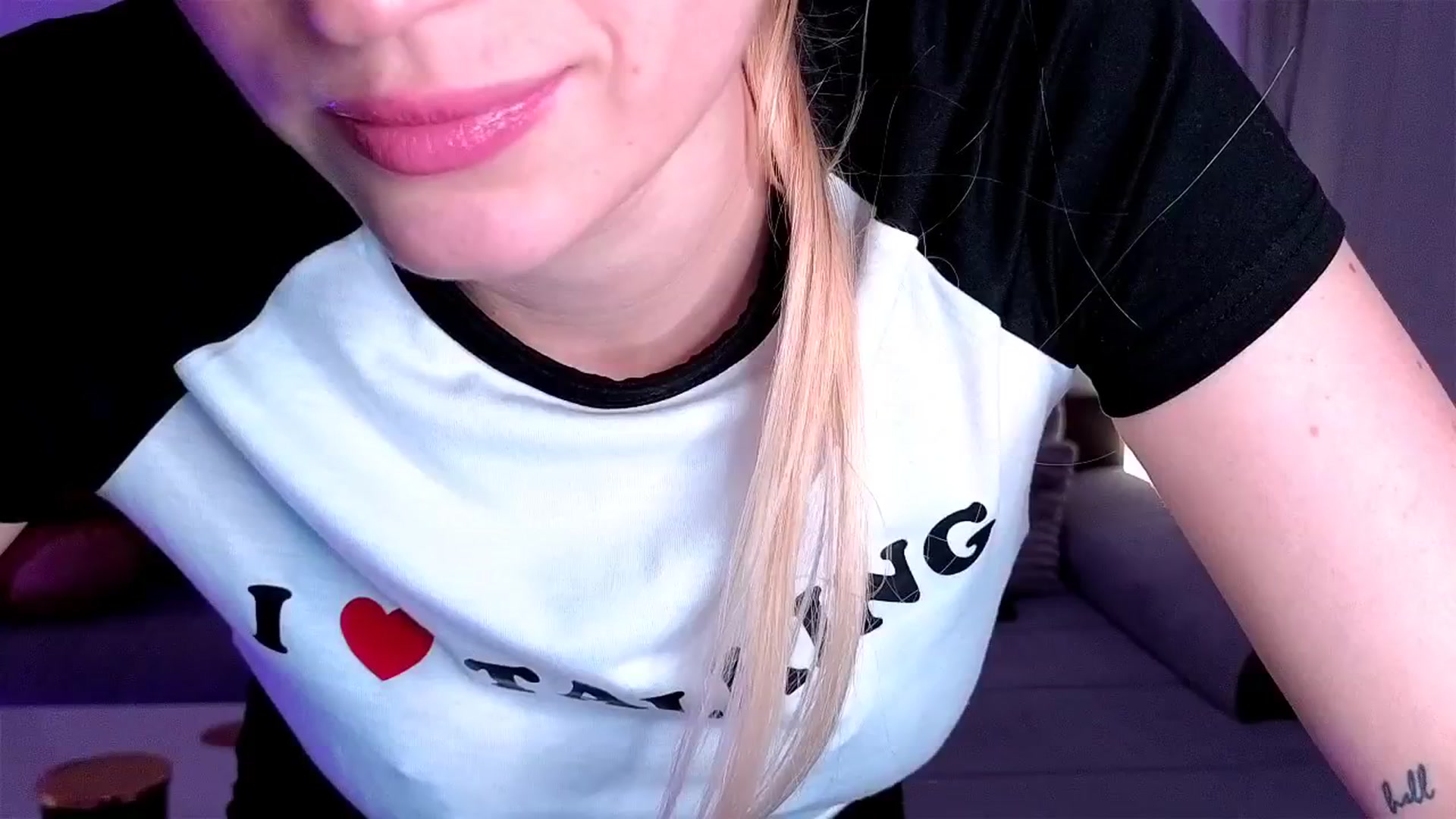 Gallery image thumbnail from CheckmyPeach's myfreecams stream on, 04/22/2025, 22:41 image 19 of 20