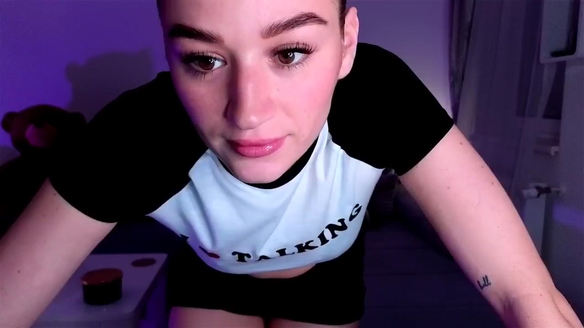 Gallery image thumbnail from CheckmyPeach's myfreecams stream on, 04/22/2025, 22:41 image 1 of 20