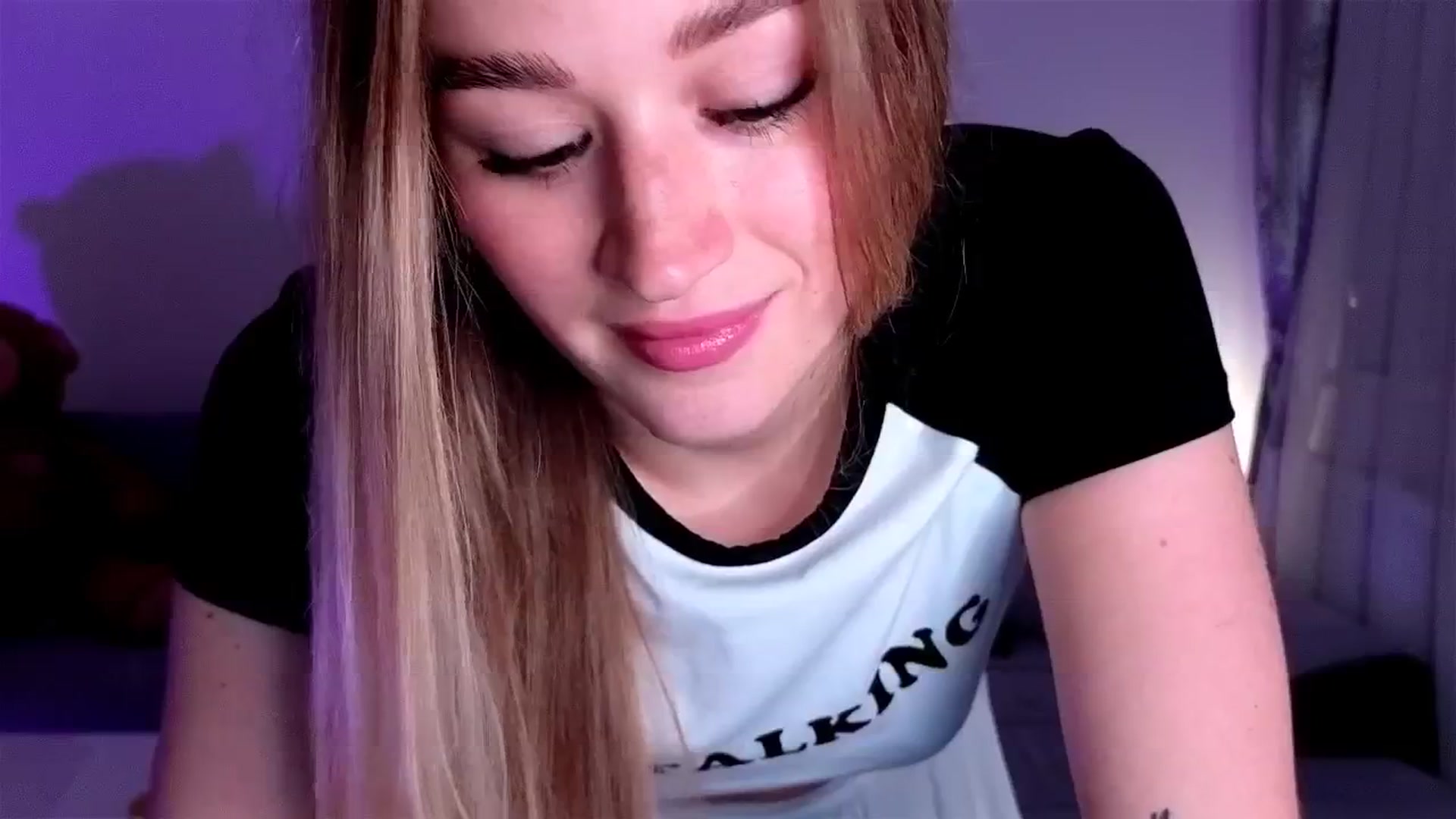 Gallery image thumbnail from CheckmyPeach's myfreecams stream on, 05/03/2025, 15:15 image 6 of 20