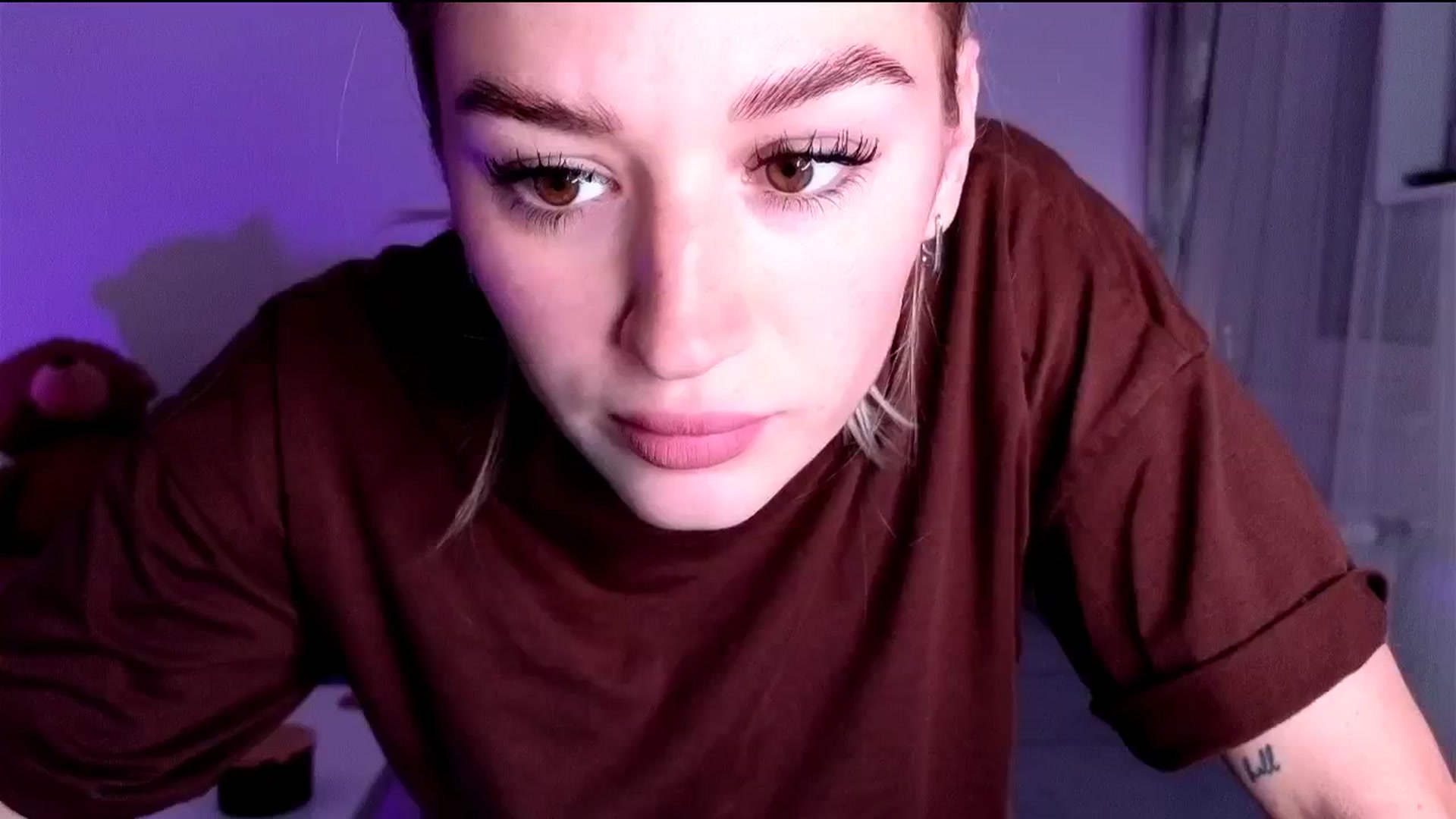 Gallery image thumbnail from CheckmyPeach's myfreecams stream on, 05/04/2025, 16:14 image 10 of 20