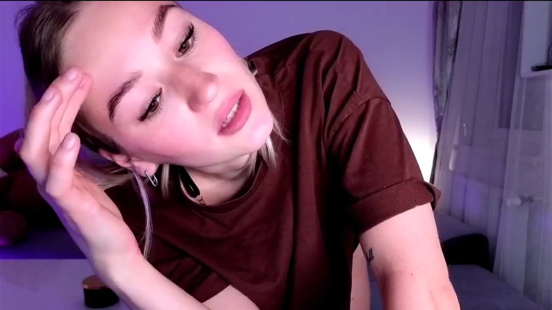 Gallery image thumbnail from CheckmyPeach's myfreecams stream on, 05/04/2025, 16:14 image 13 of 20