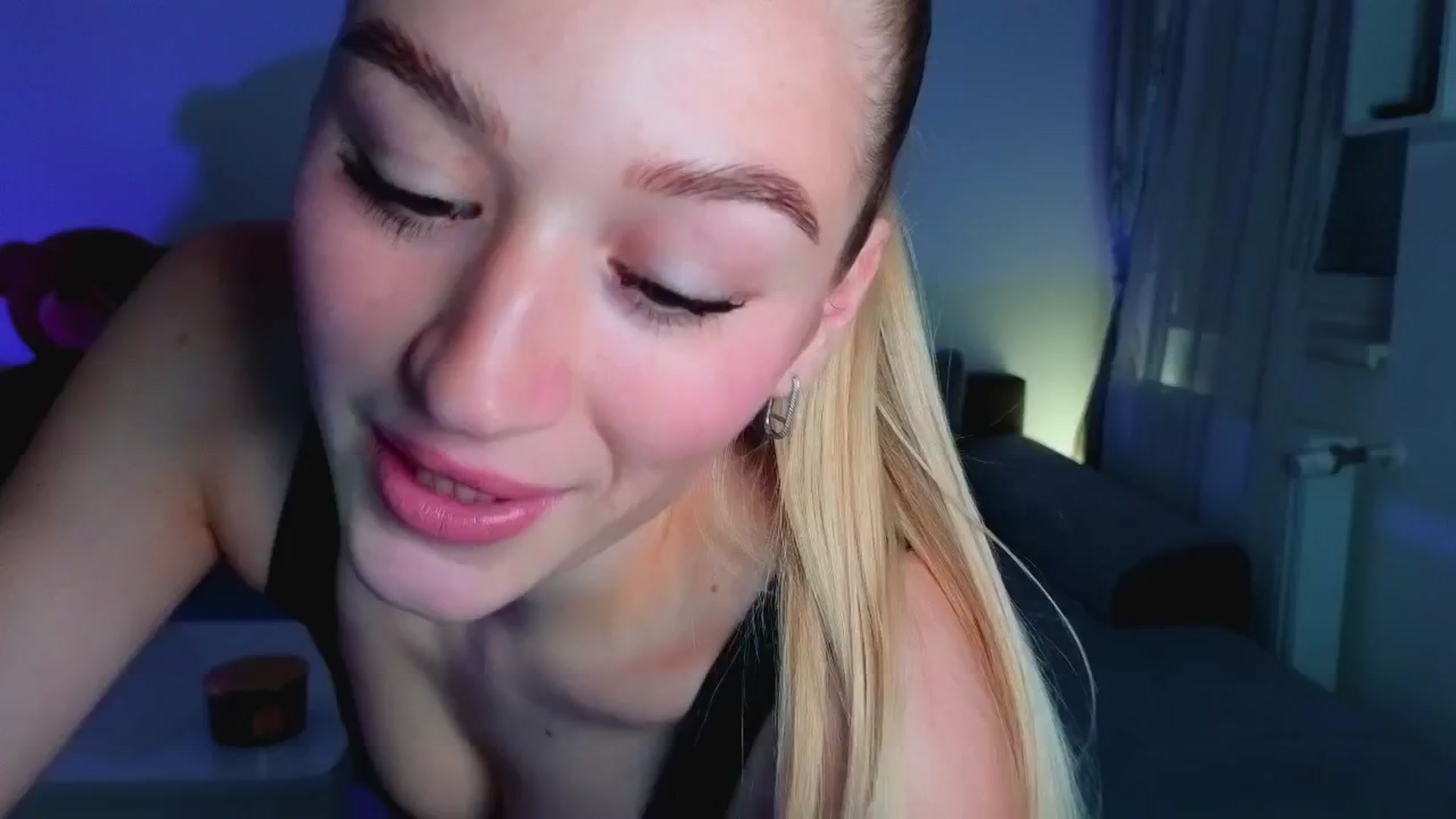Gallery image thumbnail from CheckmyPeach's myfreecams stream on, 05/24/2025, 13:08 image 20 of 20