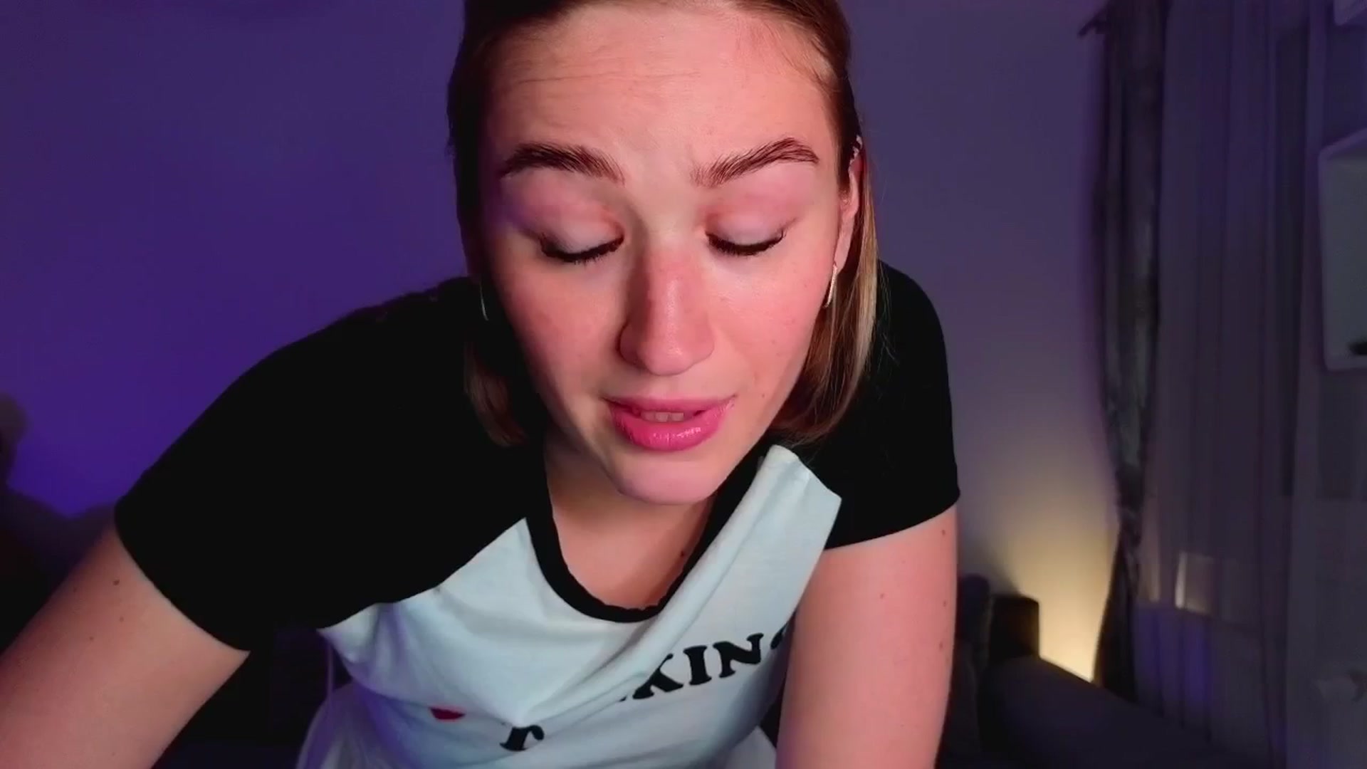 Gallery image thumbnail from CheckmyPeach's myfreecams stream on, 05/31/2025, 14:55 image 12 of 20