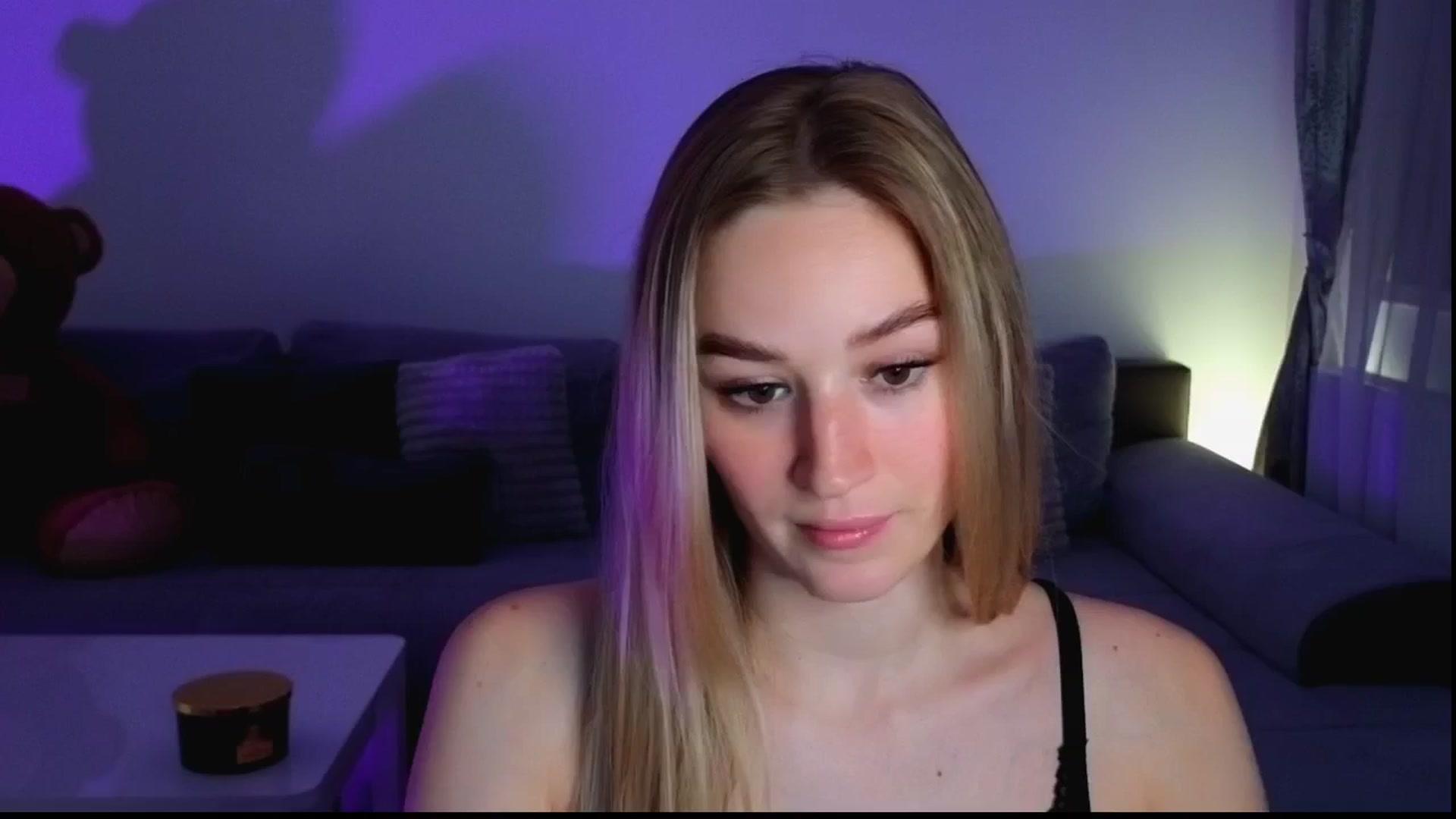 Gallery image thumbnail from CheckmyPeach's myfreecams stream on, 06/03/2025, 21:59 image 12 of 20