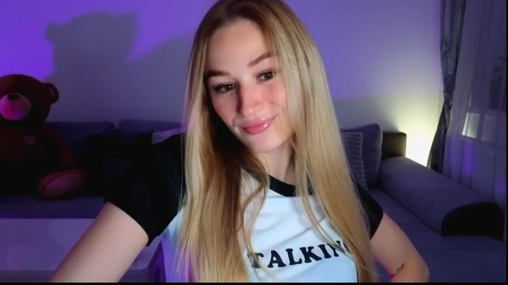 Gallery image thumbnail from CheckmyPeach's myfreecams stream on, 06/03/2025, 21:59 image 1 of 20