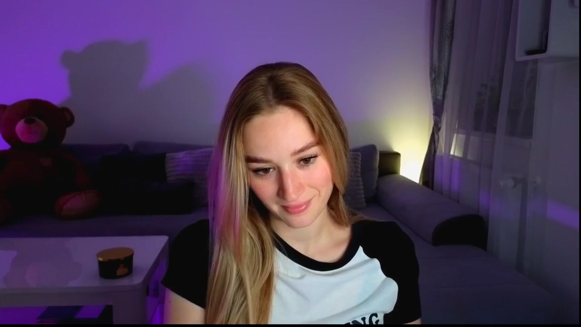 Gallery image thumbnail from CheckmyPeach's myfreecams stream on, 06/04/2025, 24:26 image 11 of 20