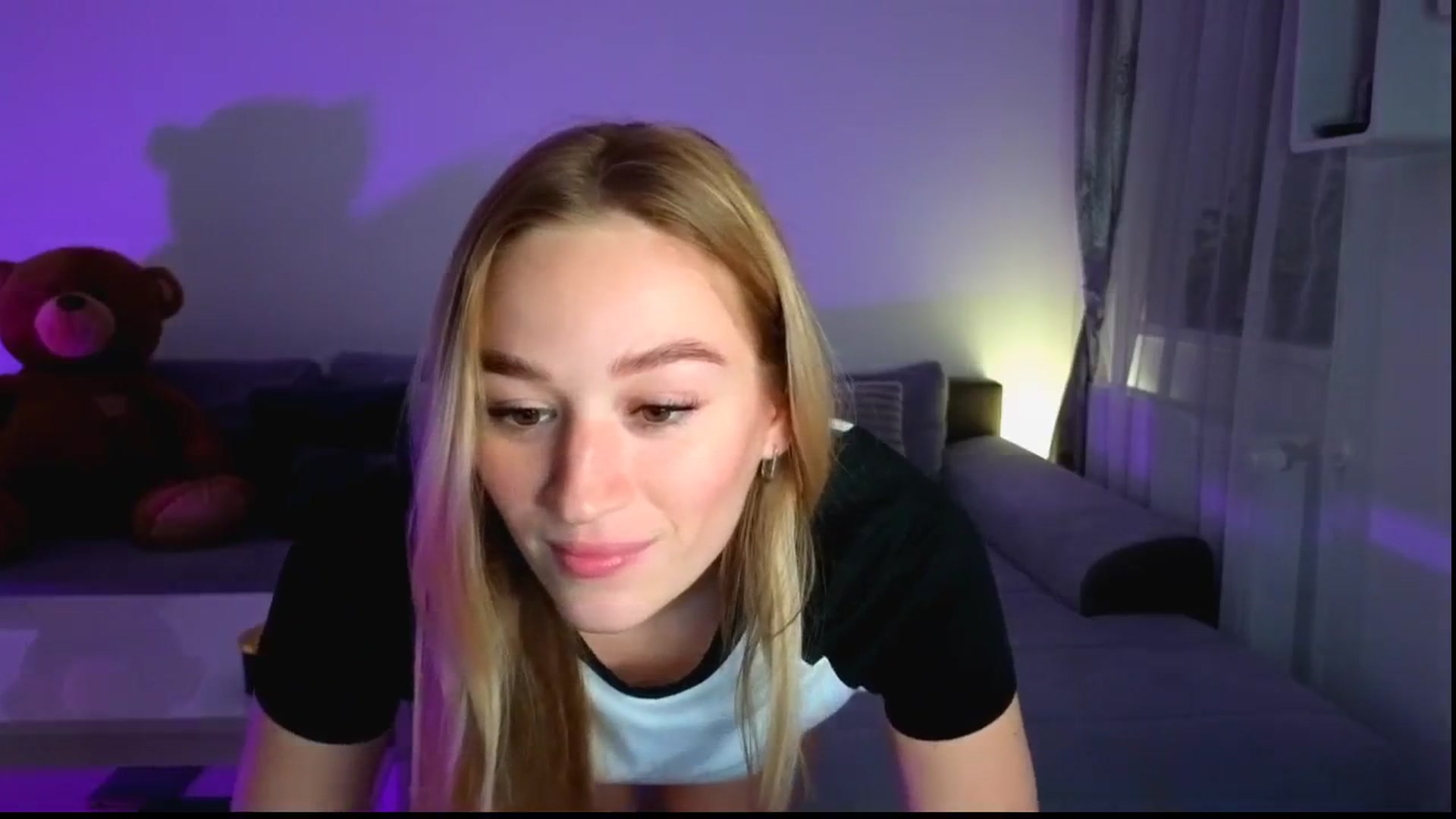 Gallery image thumbnail from CheckmyPeach's myfreecams stream on, 06/04/2025, 24:26 image 14 of 20