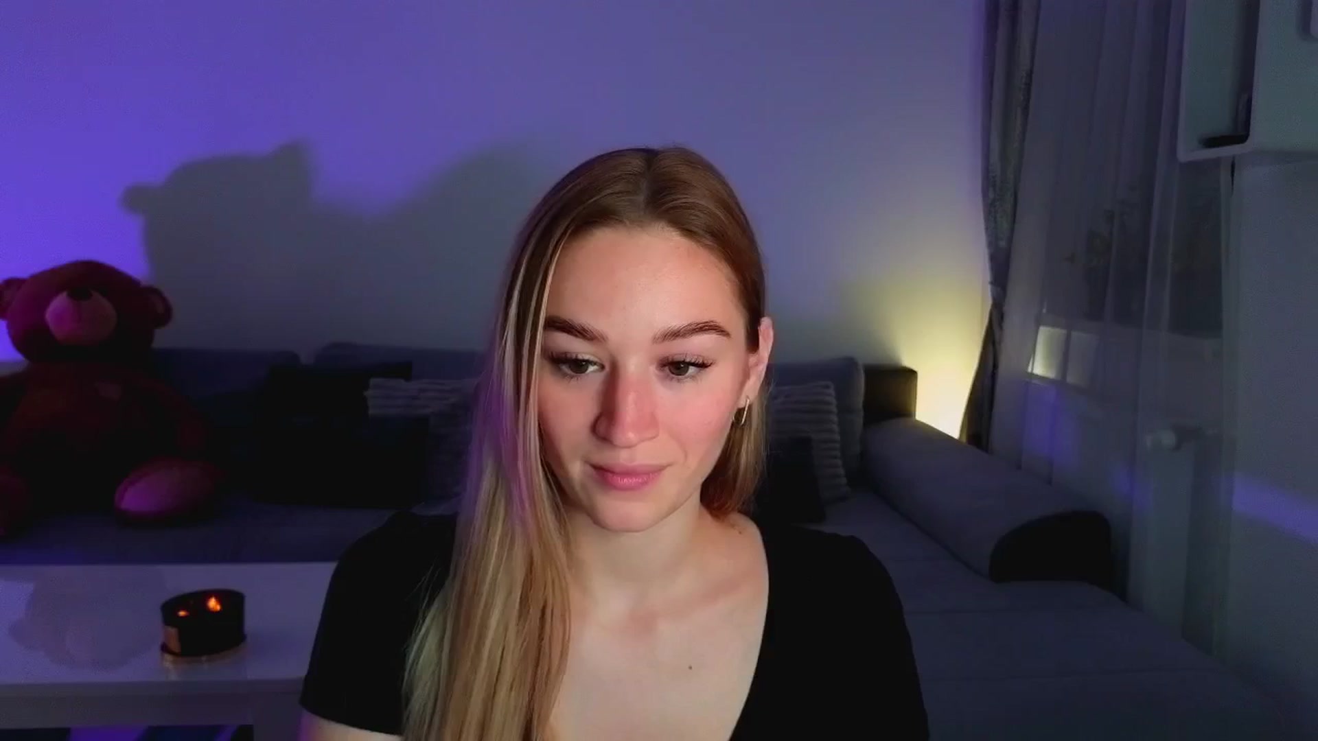Gallery image thumbnail from CheckmyPeach's myfreecams stream on, 06/05/2025, 21:44 image 6 of 20