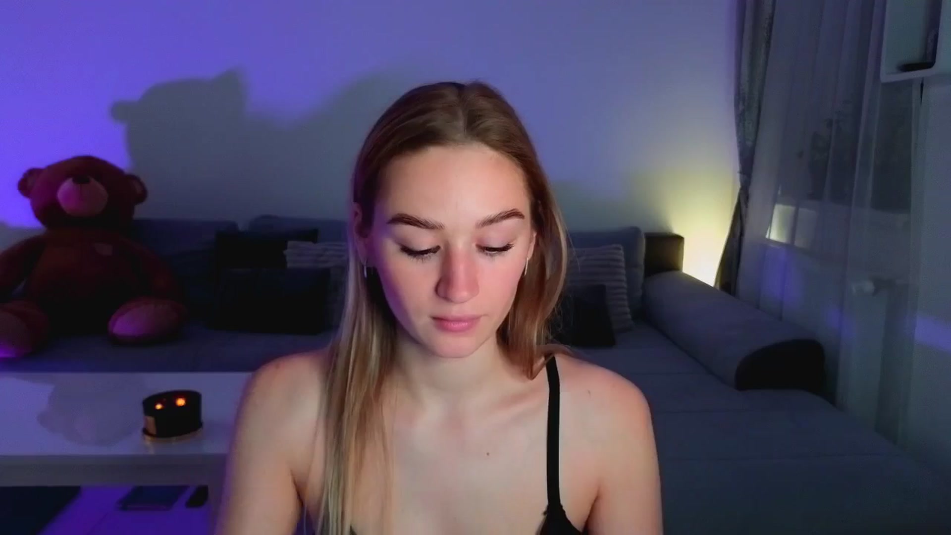 Gallery image thumbnail from CheckmyPeach's myfreecams stream on, 06/05/2025, 21:44 image 8 of 20