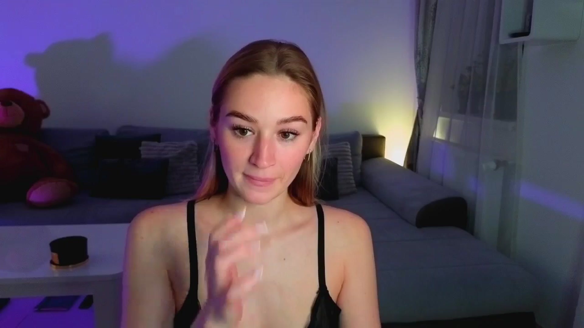 Gallery image thumbnail from CheckmyPeach's myfreecams stream on, 06/05/2025, 23:14 image 19 of 20