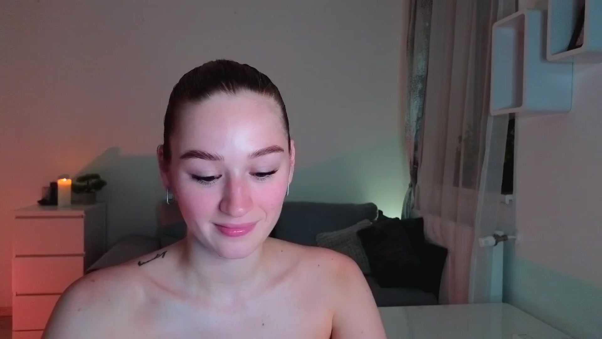 Gallery image thumbnail from CheckmyPeach's myfreecams stream on, 06/10/2025, 23:34 image 17 of 20