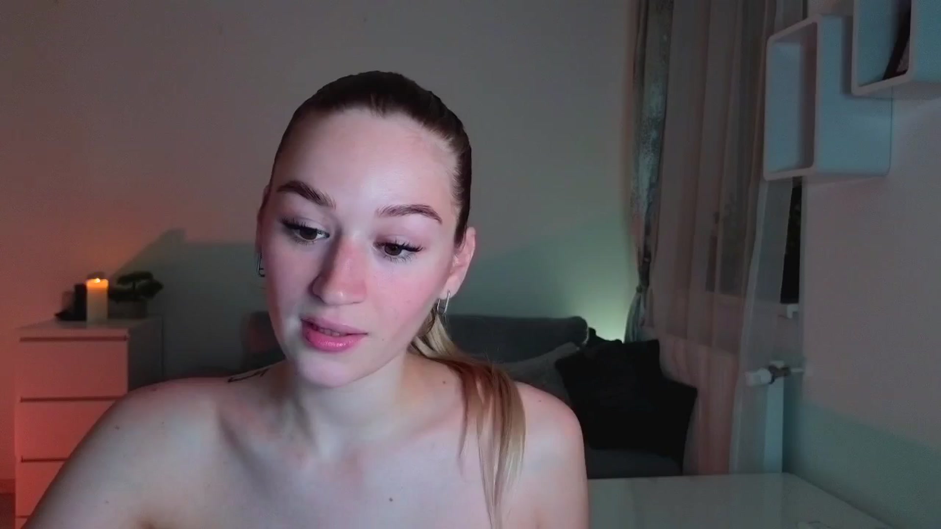 Gallery image thumbnail from CheckmyPeach's myfreecams stream on, 06/10/2025, 23:34 image 19 of 20