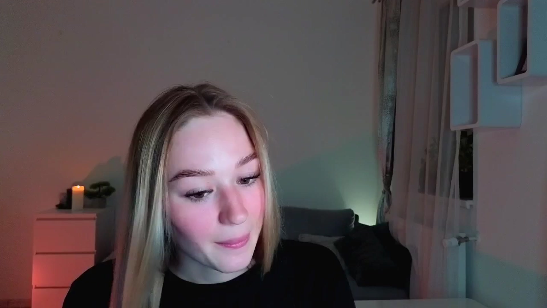 Gallery image thumbnail from CheckmyPeach's myfreecams stream on, 06/11/2025, 18:39 image 2 of 20