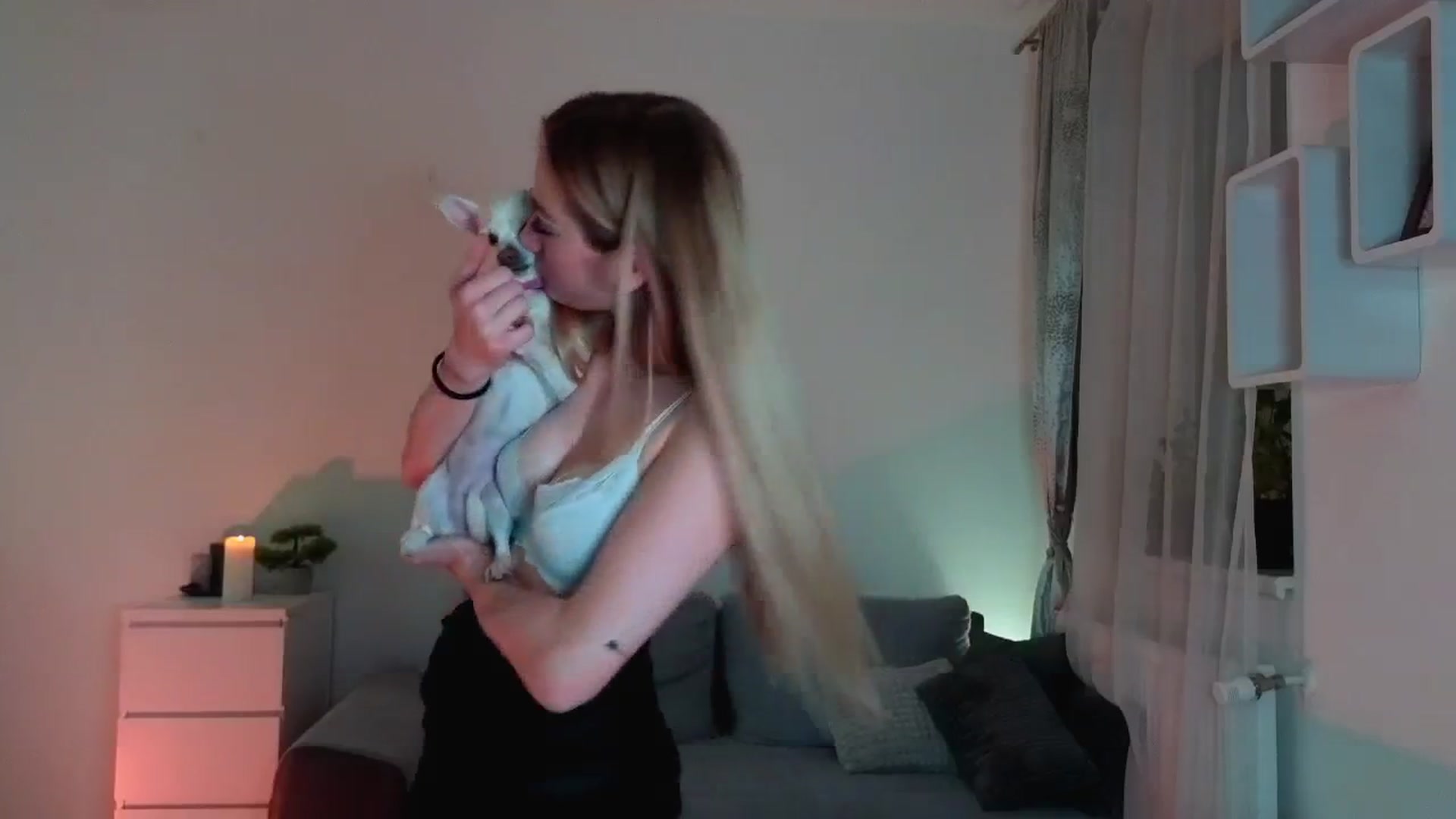Gallery image thumbnail from CheckmyPeach's myfreecams stream on, 06/11/2025, 20:56 image 11 of 20