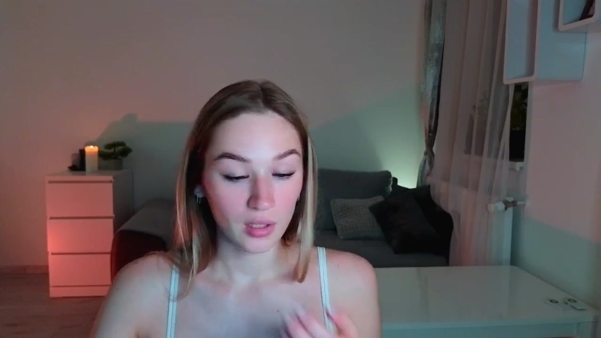 Gallery image thumbnail from CheckmyPeach's myfreecams stream on, 06/11/2025, 20:56 image 13 of 20