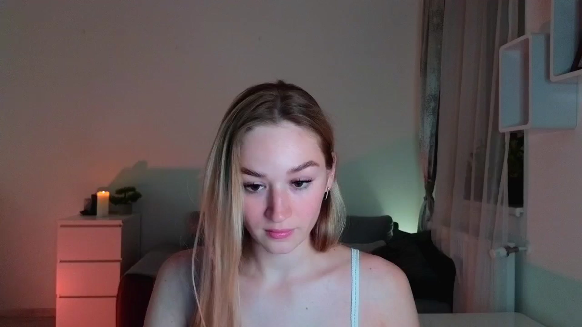 Gallery image thumbnail from CheckmyPeach's myfreecams stream on, 06/11/2025, 22:21 image 16 of 20