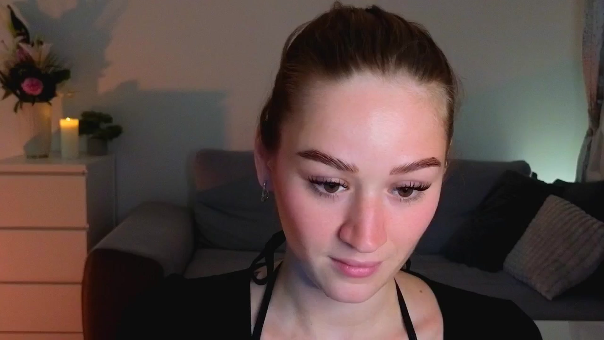 Gallery image thumbnail from CheckmyPeach's myfreecams stream on, 06/17/2025, 17:22 image 15 of 20