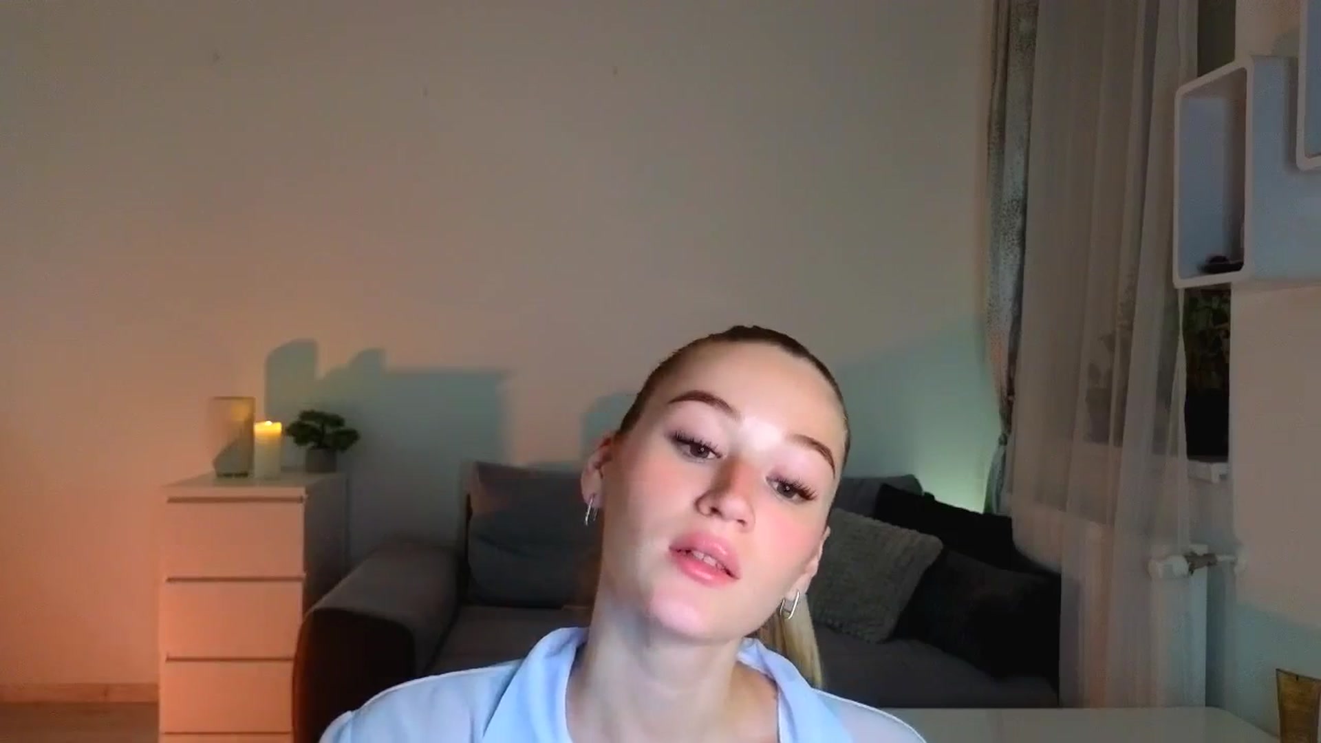Gallery image thumbnail from CheckmyPeach's myfreecams stream on, 06/25/2025, 21:00 image 10 of 20
