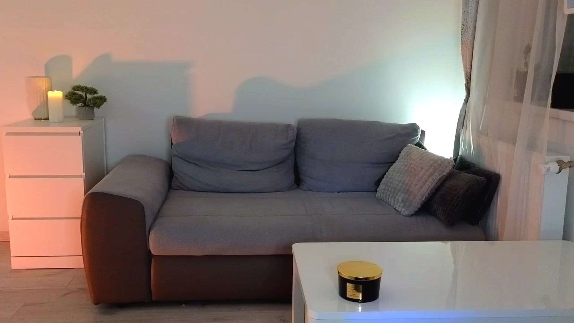 Gallery image thumbnail from CheckmyPeach's myfreecams stream on, 06/27/2025, 19:33 image 17 of 20
