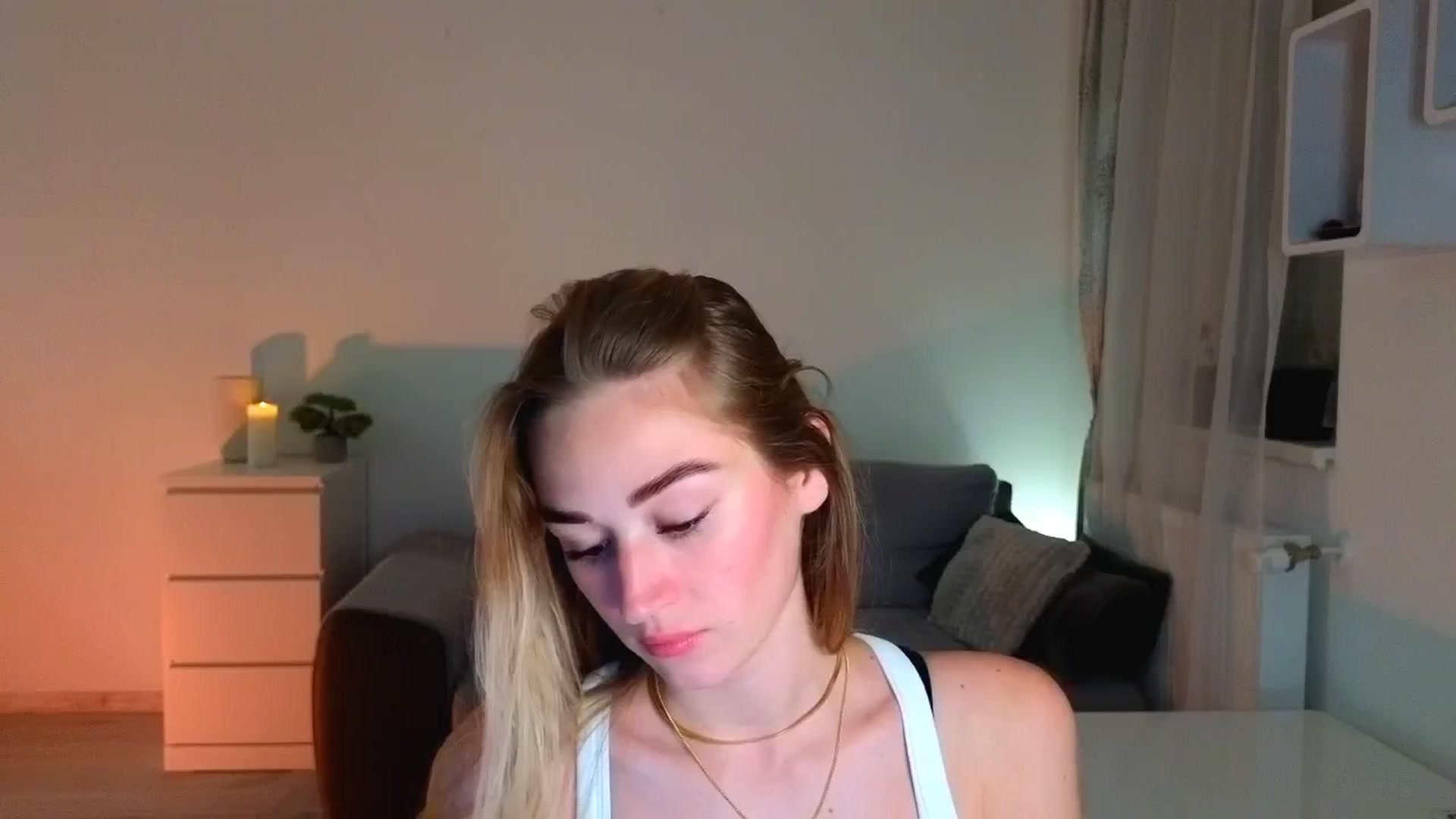 Gallery image thumbnail from CheckmyPeach's myfreecams stream on, 06/29/2025, 20:34 image 7 of 20