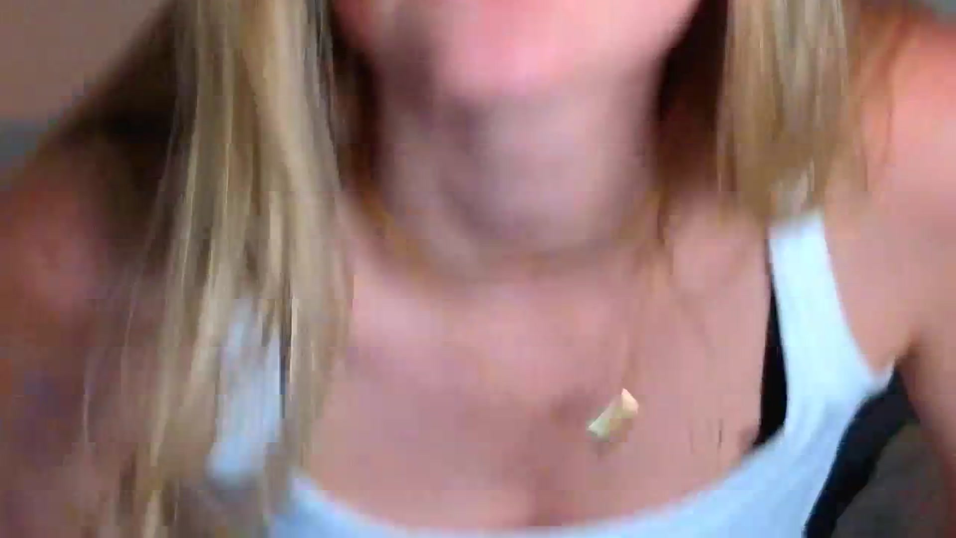 Gallery image thumbnail from CheckmyPeach's myfreecams stream on, 06/29/2025, 20:34 image 13 of 20